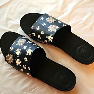 Fitflop Leather Slides, Black/floral, Size 11M